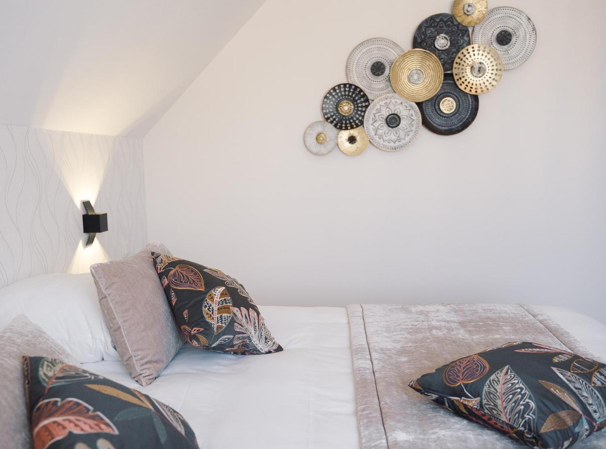 Hotel Les Agapanthes ปลูบาซลาเนค ภายนอก รูปภาพ